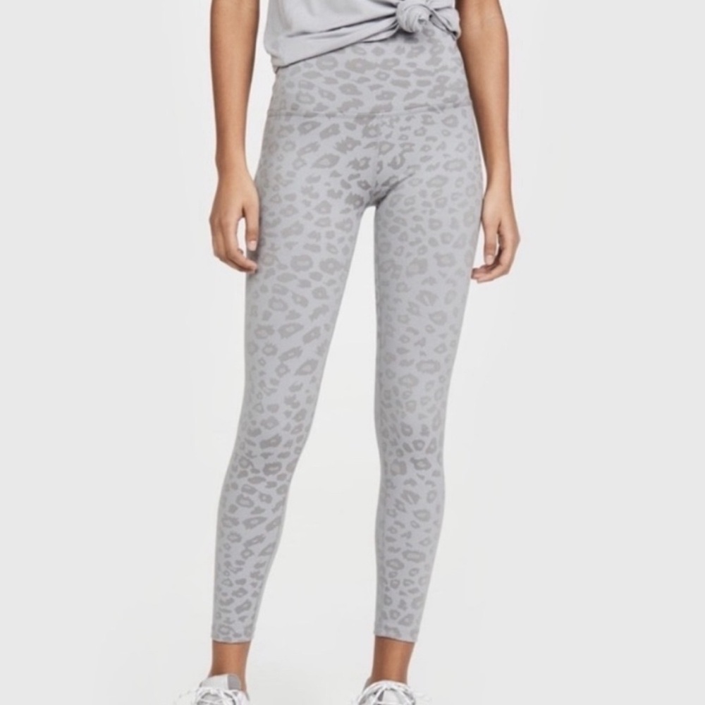 Beyond Yoga Gray Jaquard Leopard High Rise Leggings XS Pilates Athleisure Lounge